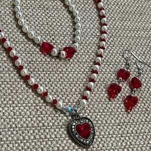 Chic Red Heart Necklace Set